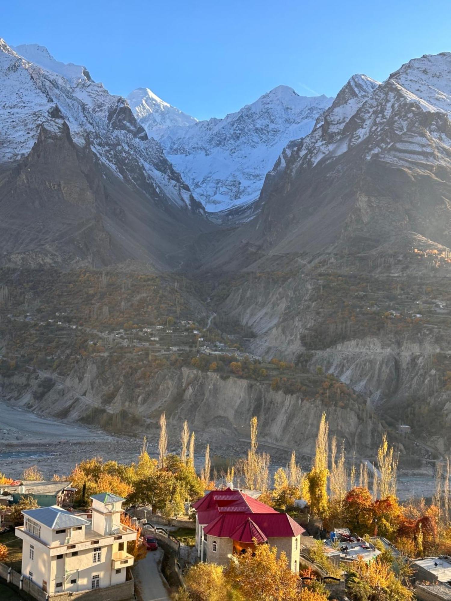 Old Hunza Inn Karimabad  外观 照片